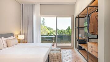 Junior studio suite | Hypoallergeen beddengoed, een minibar, een kluis op de kamer