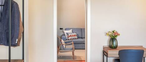 Junior Studio Suite | Hypo-allergenic bedding available, minibar, in-room safe