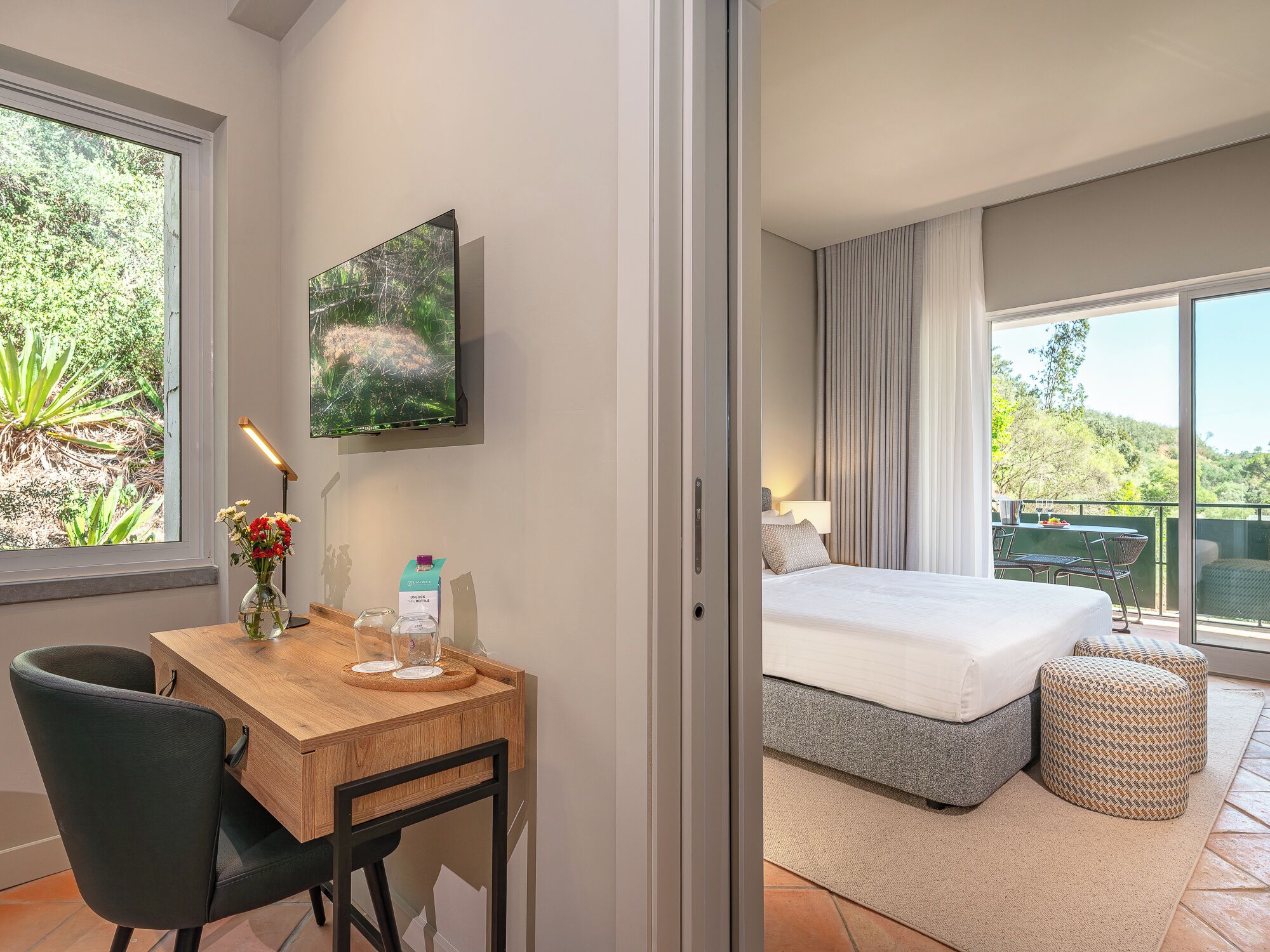 Junior studio suite | Hypoallergeen beddengoed, een minibar, een kluis op de kamer