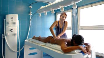 Sauna, steam room, massages