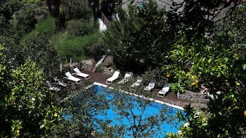 Indoor pool, seasonal outdoor pool