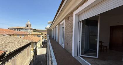 SE262 – Senigallia, spacious apartment in the heart of the city center