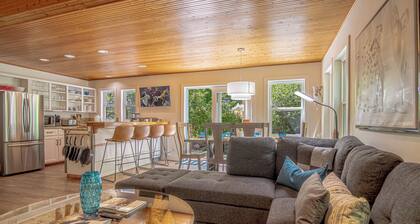 Red Elephant 4BR - Fire Pit - River & Downtown