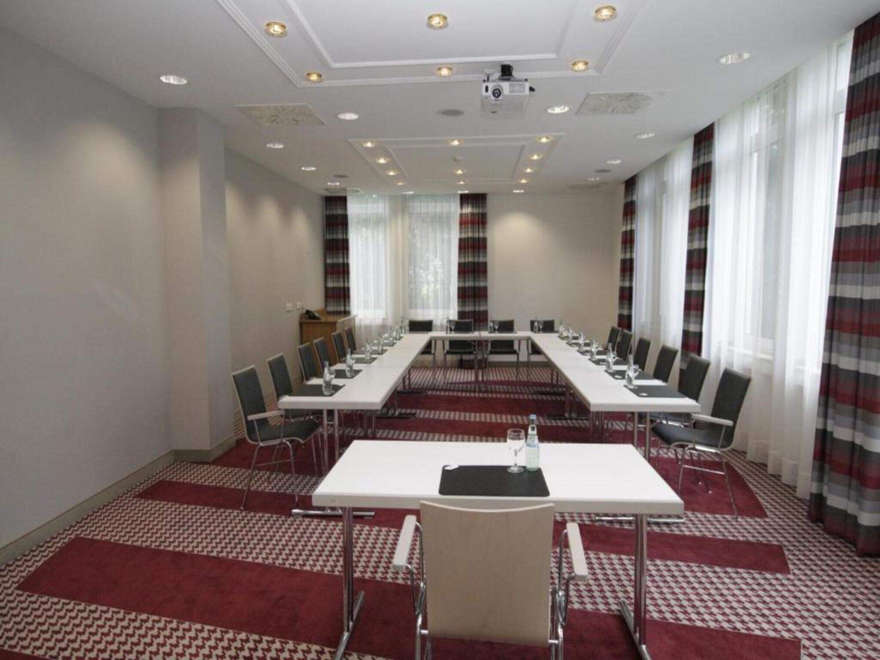 House | Meeting facility