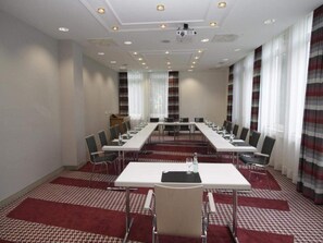 House | Meeting facility - 2 Person Holiday Park Home in Neu-isenburg (Neu-Isenburg)