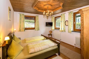 Family Chalet, Mountain View | Free WiFi
