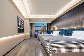 Classic Twin Room, City View | Desk, laptop workspace, blackout curtains, soundproofing - The Move River View Hotel (Chongqing)