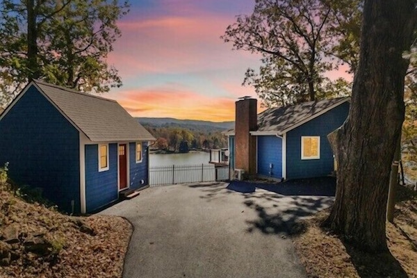 Peaceful lakefront arrival with beautiful water views.
