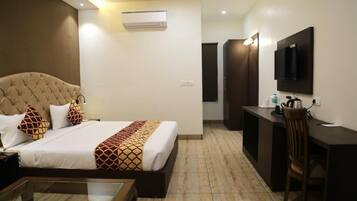 Egyptian cotton sheets, premium bedding, memory-foam beds, desk
