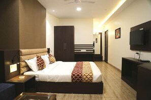 Kamar Superior | Seprai katun Mesir, seprai premium, busa memori, dan meja kerja