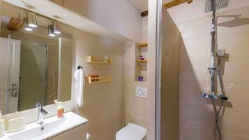 Shower, towels