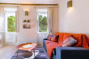 TV - Apt Libellule | Cosy Stay for Two (Tourrettes-sur-Loup)