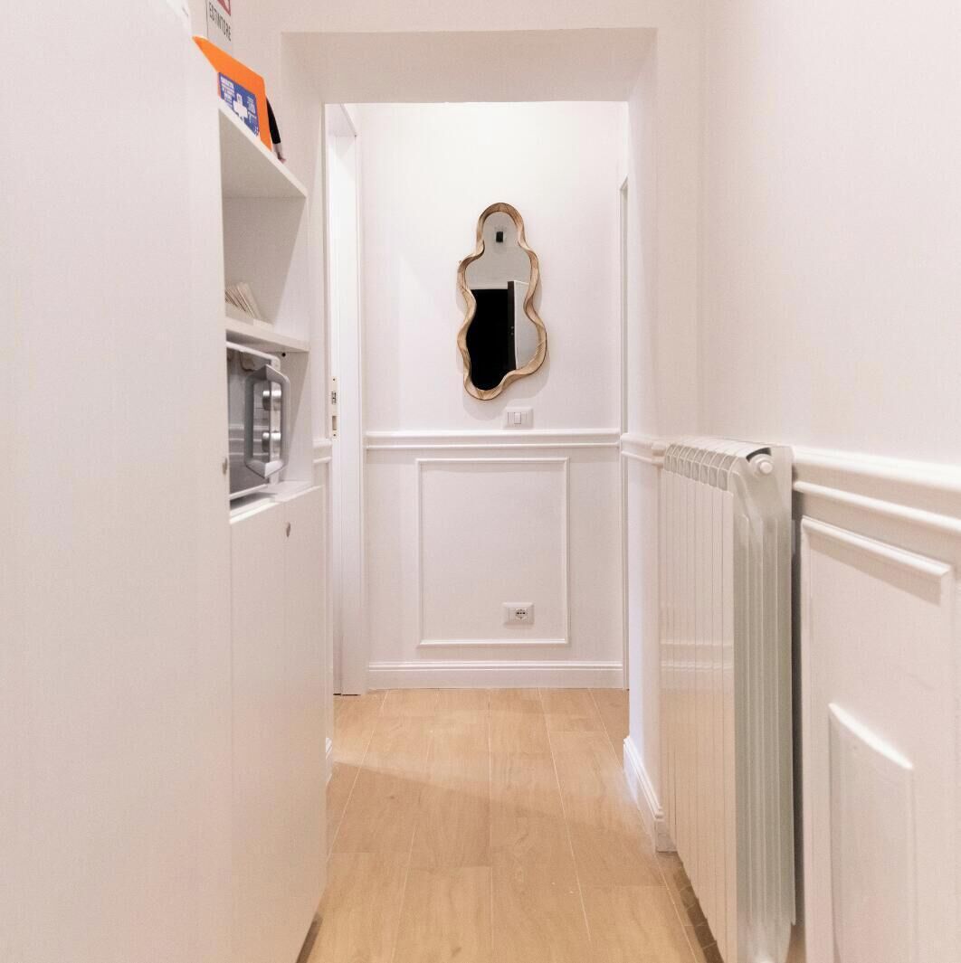 Basic Double or Twin Room, City View | Interior