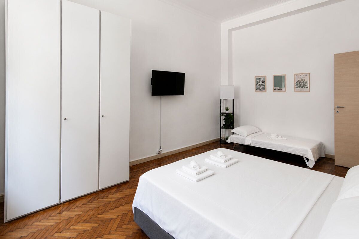 1 bedroom, iron/ironing board, WiFi (free), bed sheets