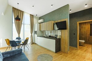 Villa, balcon, vue piscine | Intérieur