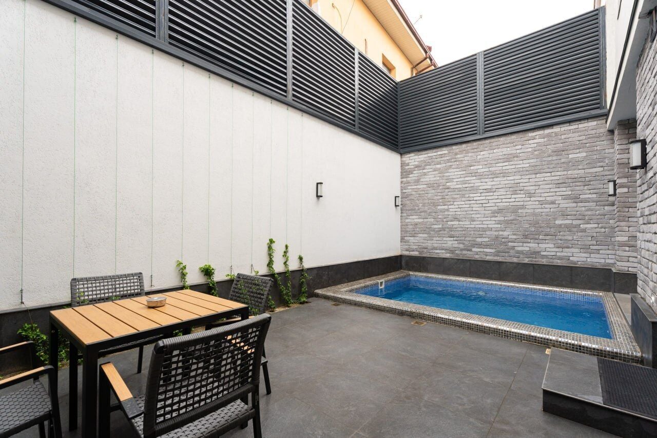 Family Apartment, Lanai | Pool