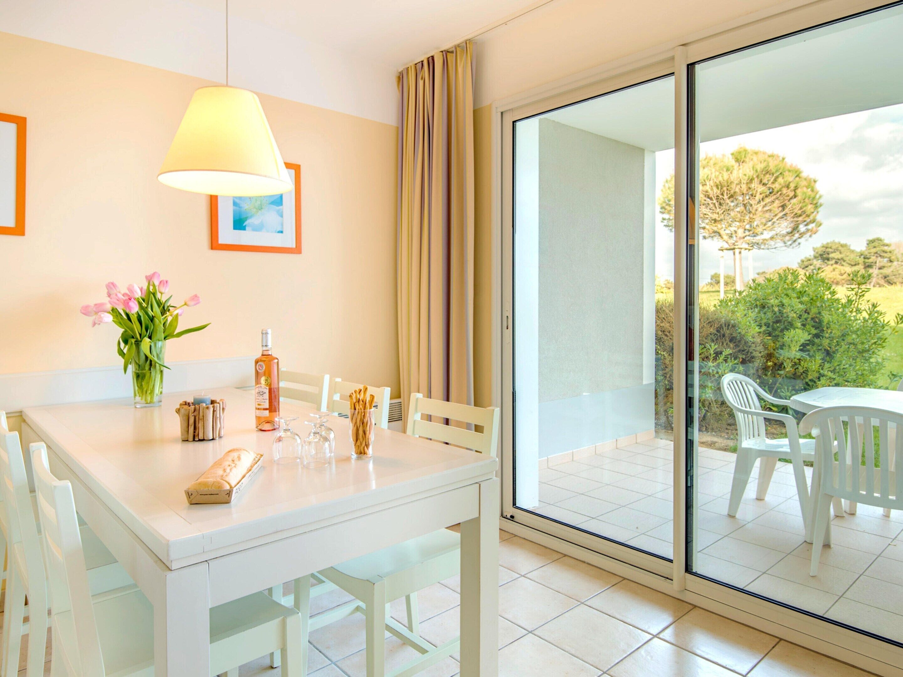 Apartment | Tempat makan