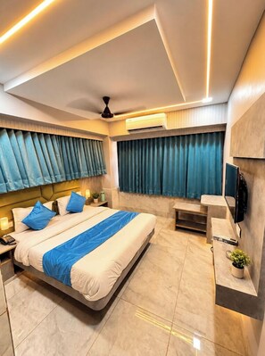 Bed sheets - Hotel Apollo SpRing Road Odhav Ahemdabad (Ahmedabad)
