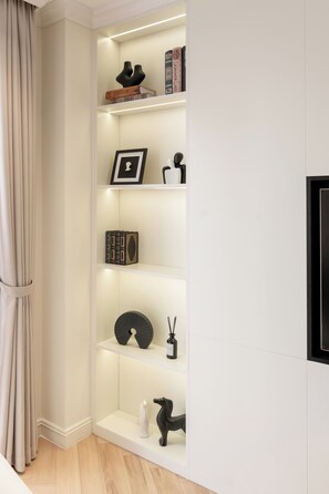 Luxury Suite, Balcony, City View | Interior - AN Hotel & Residence (Ha Noi)