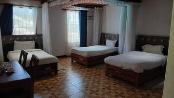 Kamar Triple Keluarga | Setrika/meja setrika dan Wi-Fi gratis