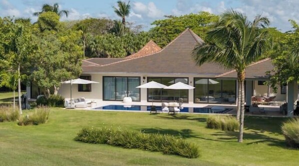 Exterior - Villa Canopy - The Privée Collection Reserve (La Romana)