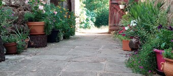 Holiday Home 'La Fée Du Val - Cottage in Ardèche' with Private Pool, Wi-Fi and Air Conditioning