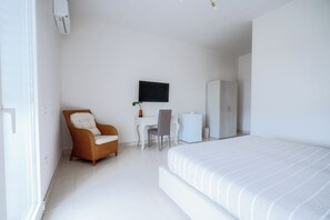 Room - Vrbo Property (Melendugno)
