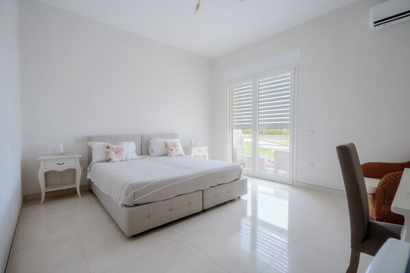 Room - Vrbo Property (Melendugno)