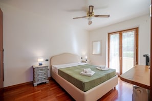 Iron/ironing board - ApartmentsGarda - Volpara Essential Pool Living (TORRI DEL BENACO)