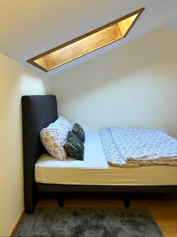 Room - A SELVA • T2 Apartment in Caniço • 10 Minutes from Funchal (Caniço)