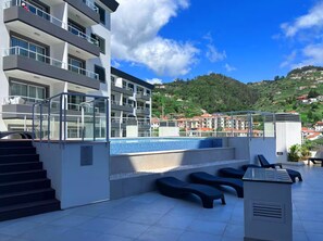 Pool - A SELVA • T2 Apartment in Caniço • 10 Minutes from Funchal (Caniço)