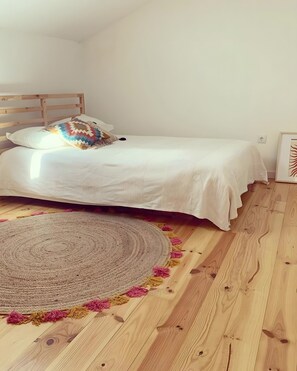 Strykejern/-brett, wi-fi og sengetøy