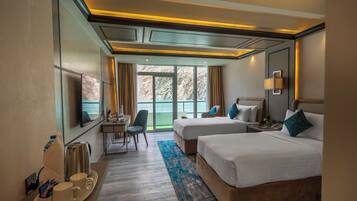 Deluxe Twin Room, Balcony, Lake View