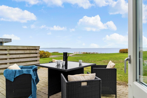 Panoramic Apartment, Lillebælt View - 12E | Outdoor dining