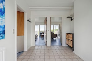 Elegant Apartment with Full Kitchen - 12D | Interior