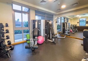 Fitness facility - Marina Walk Apt Sea Views Balcony Fast WiFi (Dubai)