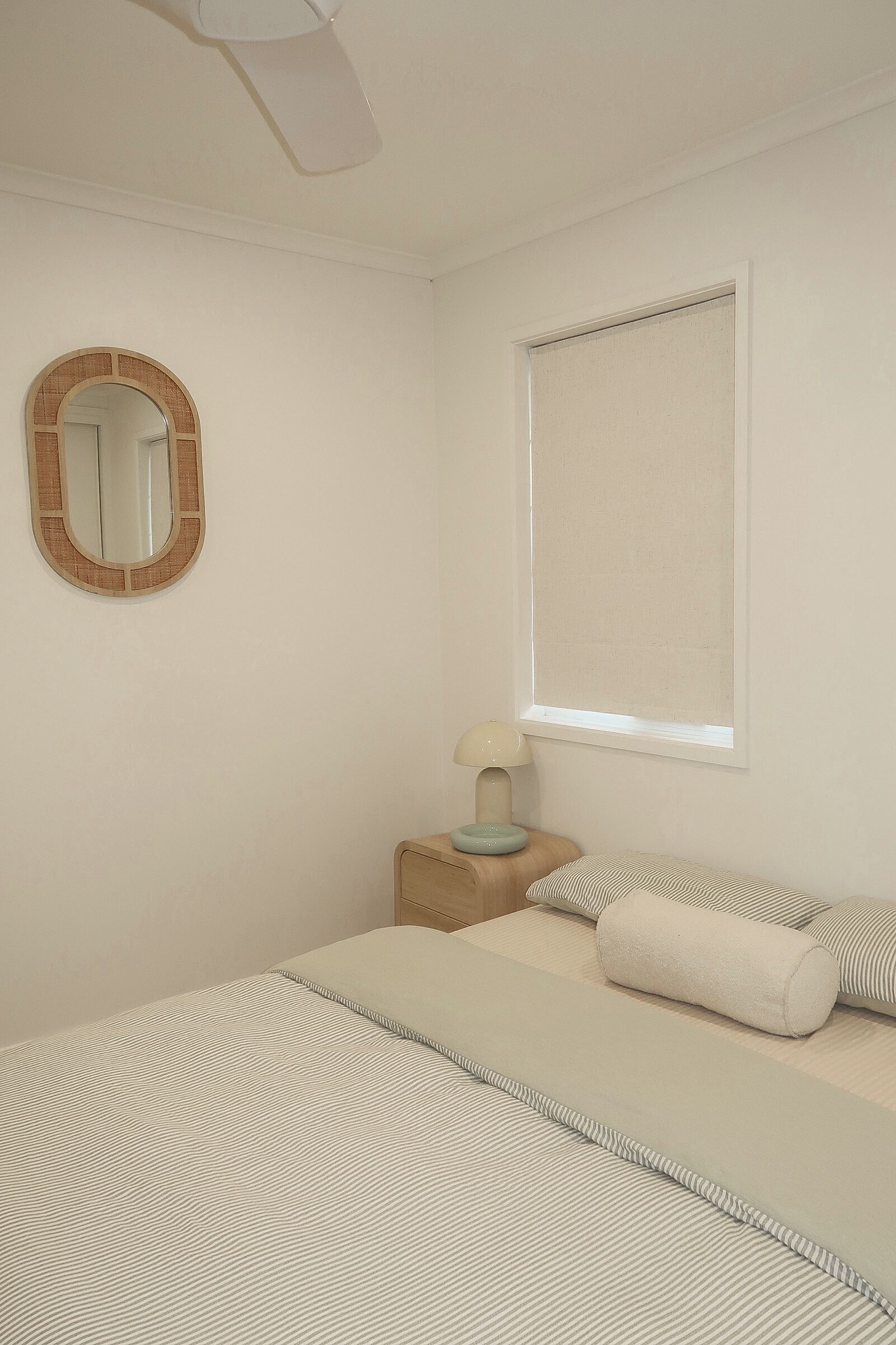 Iron/ironing board, WiFi, bed sheets, wheelchair access