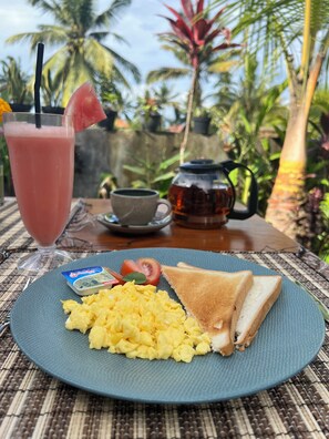 Outdoor dining - Infinity Ubud Private Villas With Pool (Gianayur)