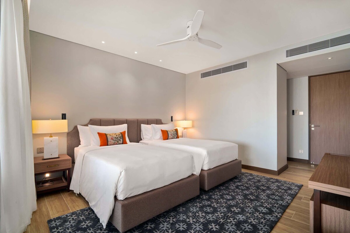 Two-Bedroom B2 Deluxe | 4 bedrooms, in-room safe, iron/ironing board, bed sheets