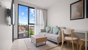 公寓 (1 Bedroom) | 客廳 | 43 吋智能電視連數碼電視頻道
