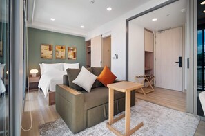 อพาร์ทเมนท์ (2 Bedrooms) | 2 ห้องนอน, ตู้นิรภัยในห้องพัก, พื้นที่ทำงานแบบใช้แล็ปท็อป