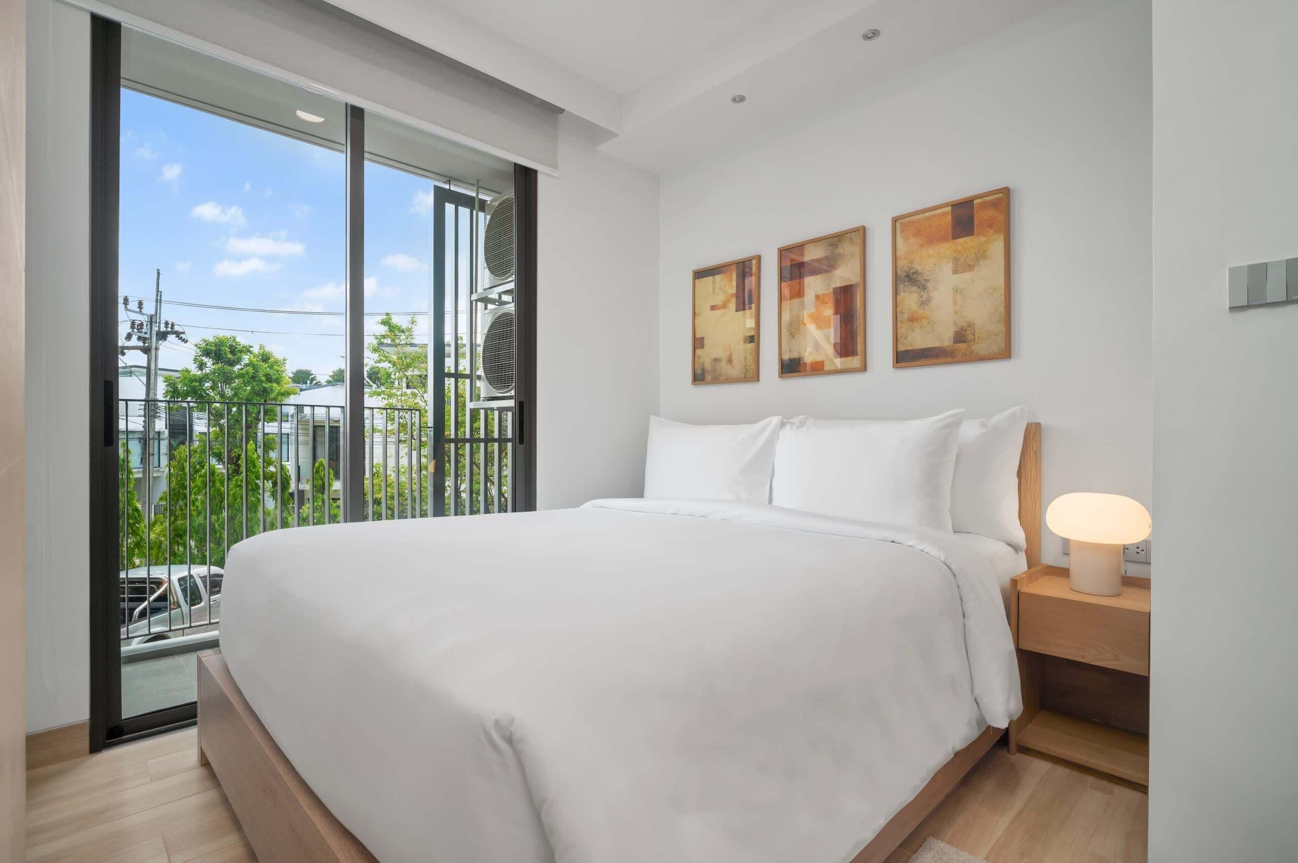 Two-Bedroom 2Ax Deluxe | 1 bedroom, in-room safe, laptop workspace, iron/ironing board