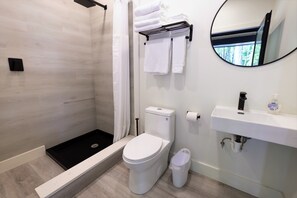 Bathroom - Glamping at Four Fillies Lodge-The Robin Hood (Peterstown)