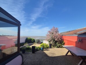 Terrace/patio - Elegant villa, sea view, pets welcome - 10 guests (Fouras)