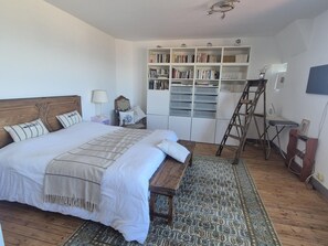 Room - Elegant villa, sea view, pets welcome - 10 guests (Fouras)
