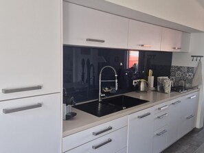 Private kitchen - Elegant villa, sea view, pets welcome - 10 guests (Fouras)