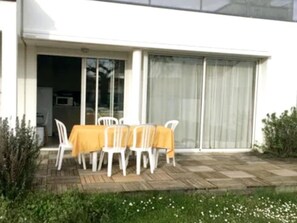 Outdoor dining - House, pets welcome - 7 guests. Near beach (Fouras)
