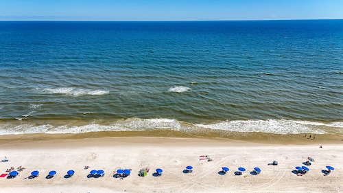 1BR/1BA Condo with pool near beach & little lagoon - Sleeps 4