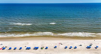 1BR/1BA Condo with pool near beach & little lagoon - Sleeps 4