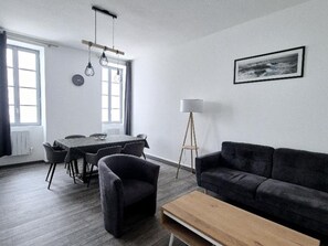 TV - Renovated house in the heart of Fouras - 6 guests (Fouras)